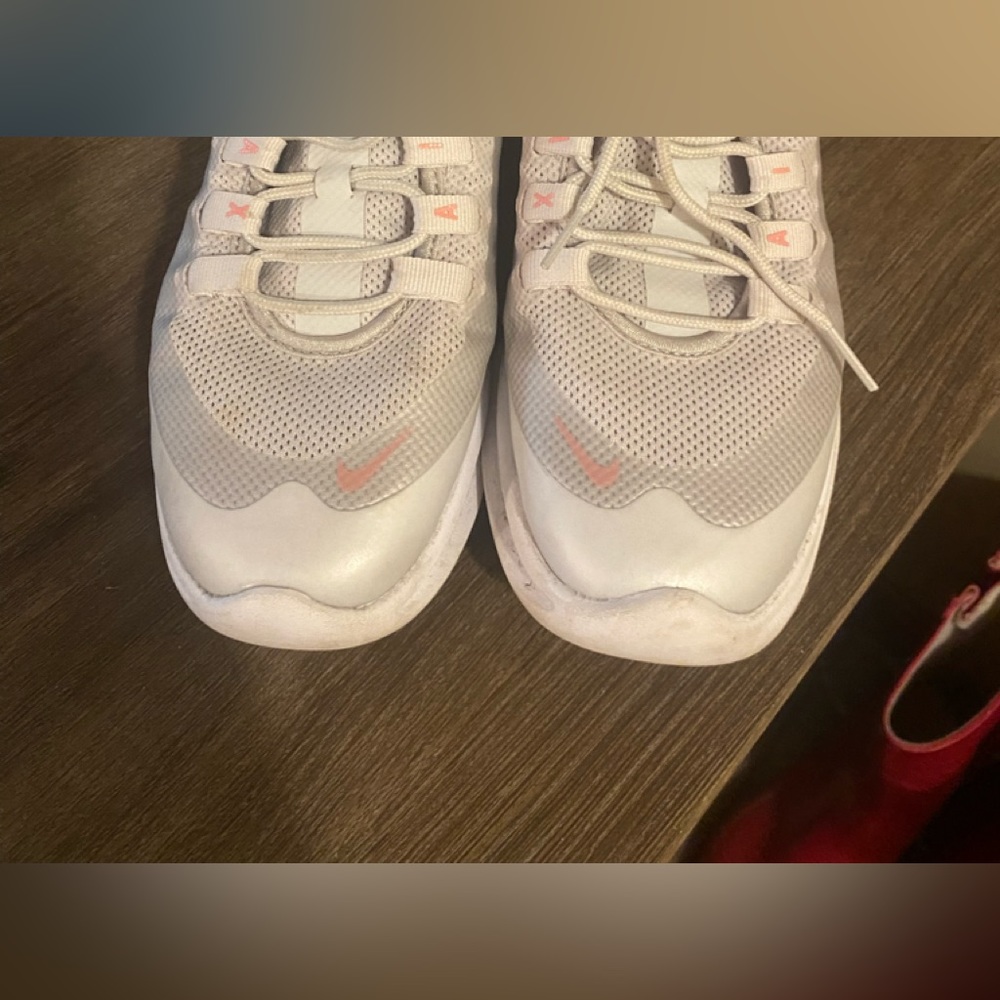 Gently worn Women’s Nike Air Max